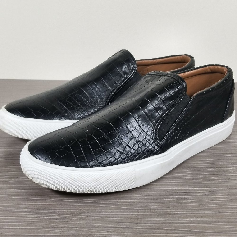 Steve Madden Amplify Casual Flat, Black Snake Embossed, Womens Size 9 M
